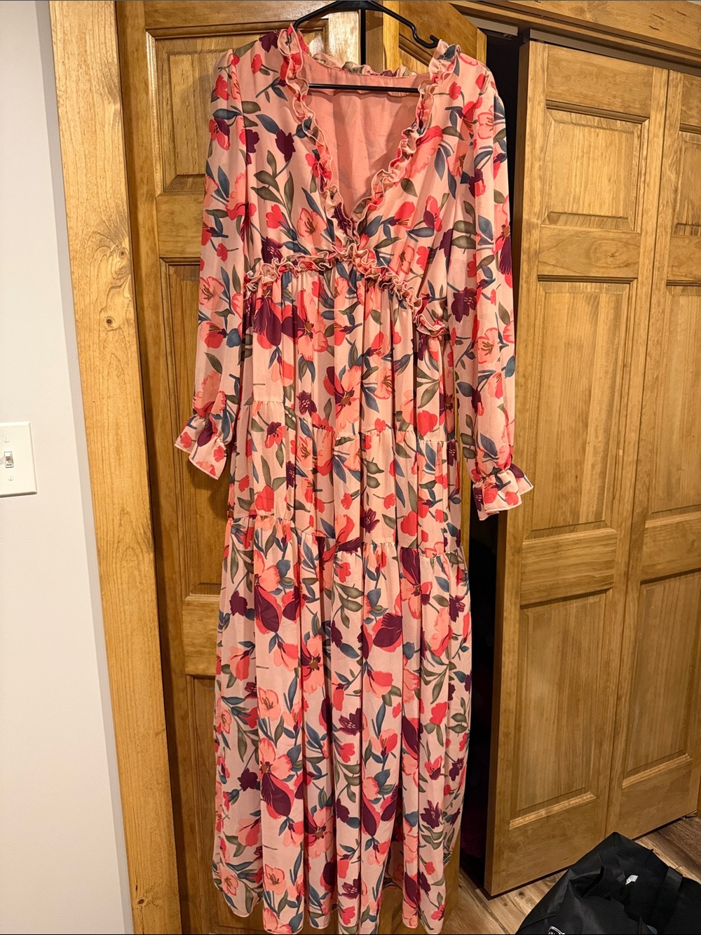 Floral Ruffle V‑Neck Maxi Dress in Blush Pink